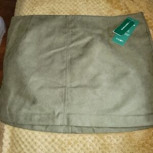 BNWT Twik Olive Mini Skirt